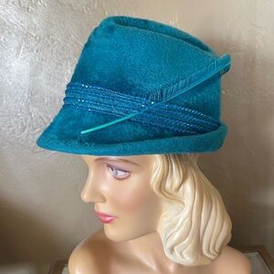 DESIGNER 1960s' AQUA FURRY FELT FEDORA + MATCHING RHINESTONES & LONG FEATHER